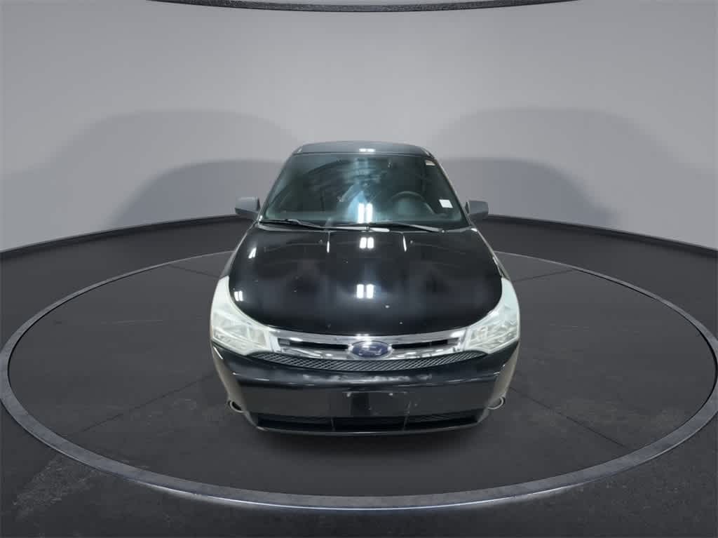 Thumbnail: 2010 Ford Focus - 3