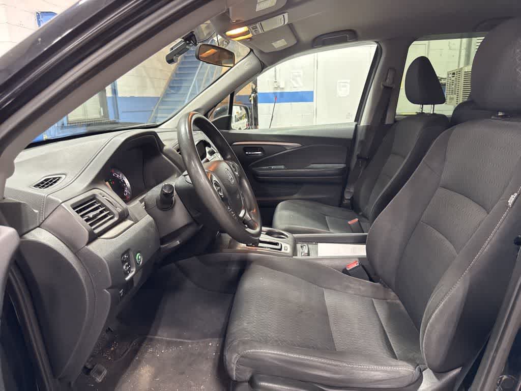 Thumbnail: 2017 Honda Ridgeline - 8