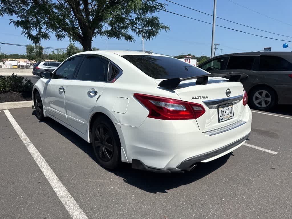 Thumbnail: 2017 Nissan Altima - 2