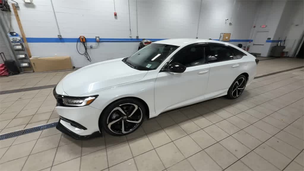 Thumbnail: 2022 Honda Accord - 4