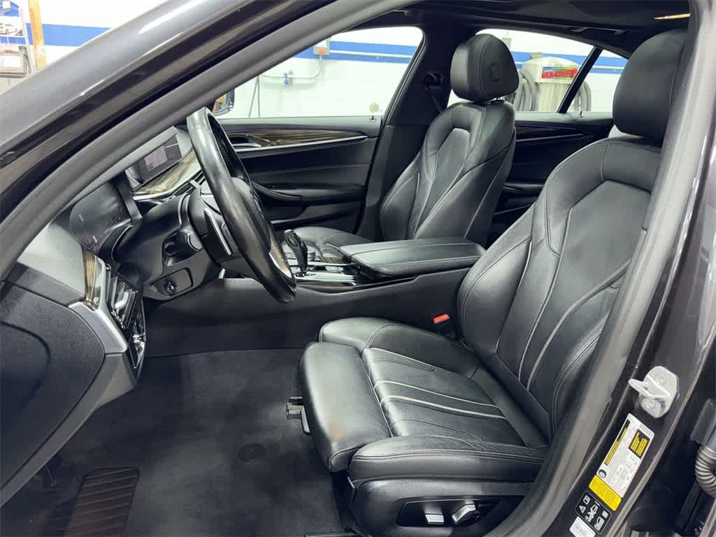 Thumbnail: 2020 BMW 5 Series - 15