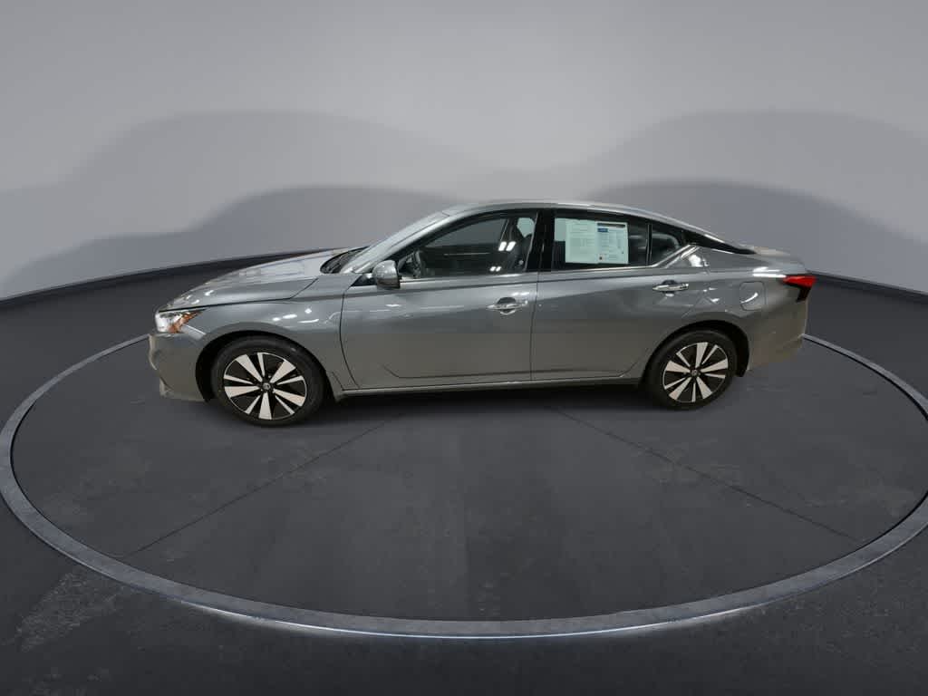 Thumbnail: 2021 Nissan Altima - 5