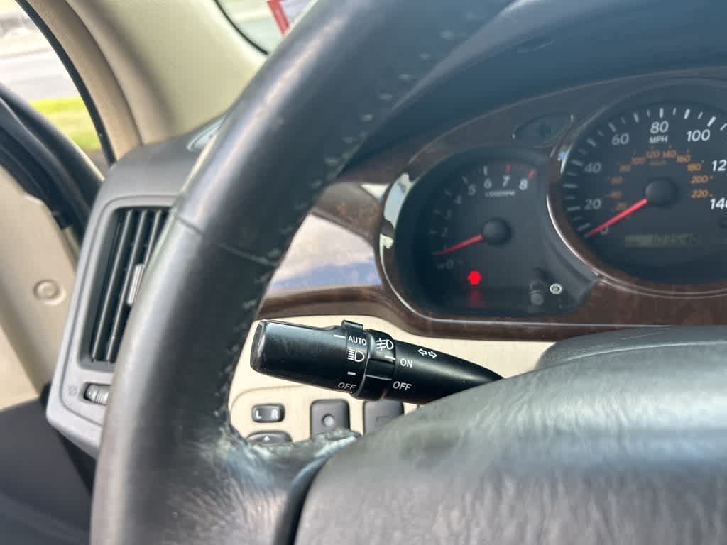 Thumbnail: 2002 Toyota Highlander - 4