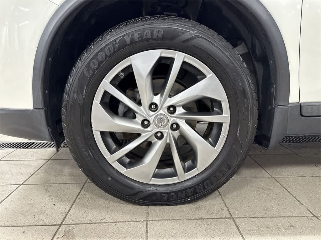 Thumbnail: 2015 Nissan Rogue - 10