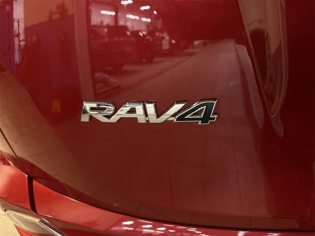 Thumbnail: 2017 Toyota RAV4 - 24