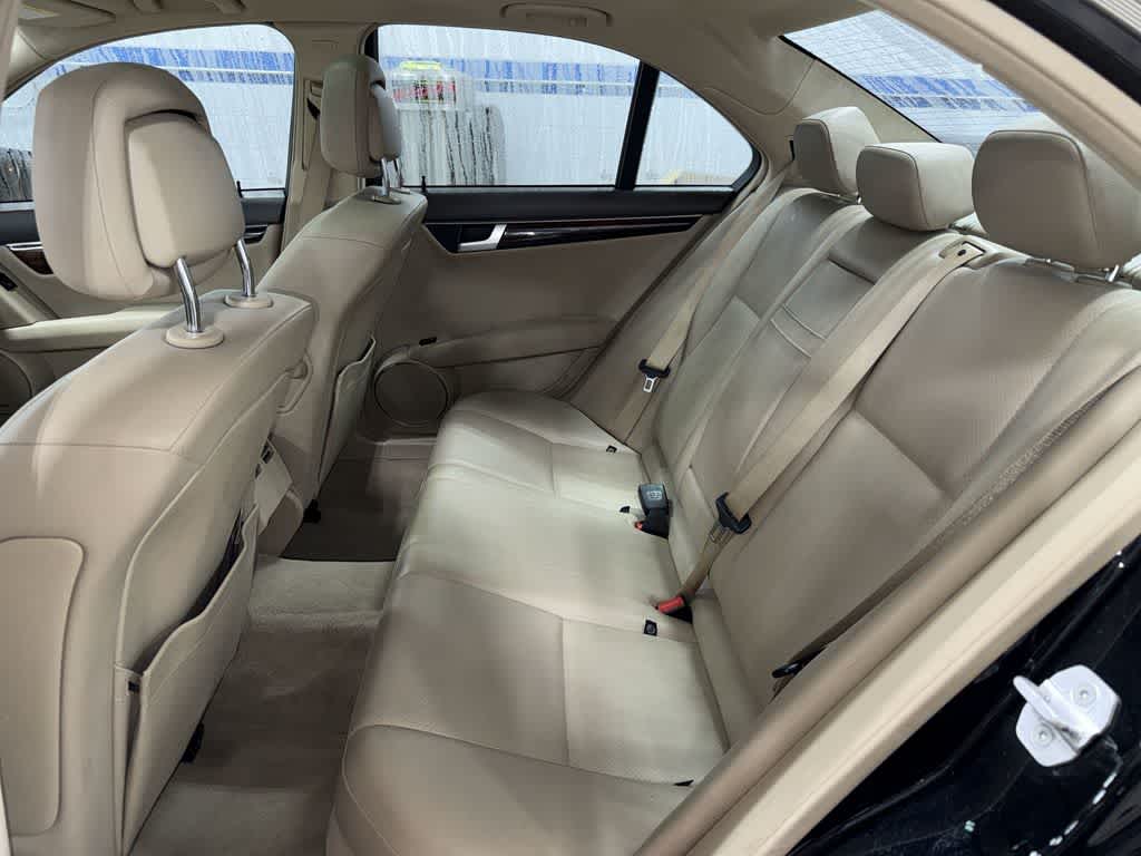 Thumbnail: 2014 Mercedes-Benz C-Class - 16