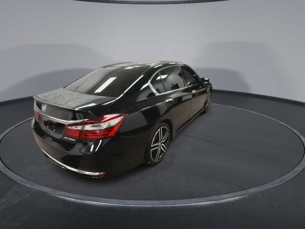 Thumbnail: 2017 Honda Accord - 8