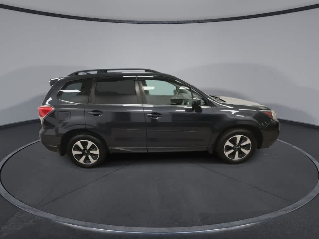 Thumbnail: 2018 Subaru Forester - 9