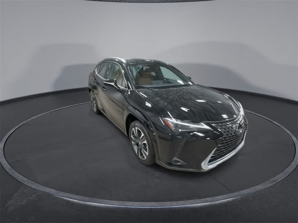 Thumbnail: 2024 Lexus UX - 2