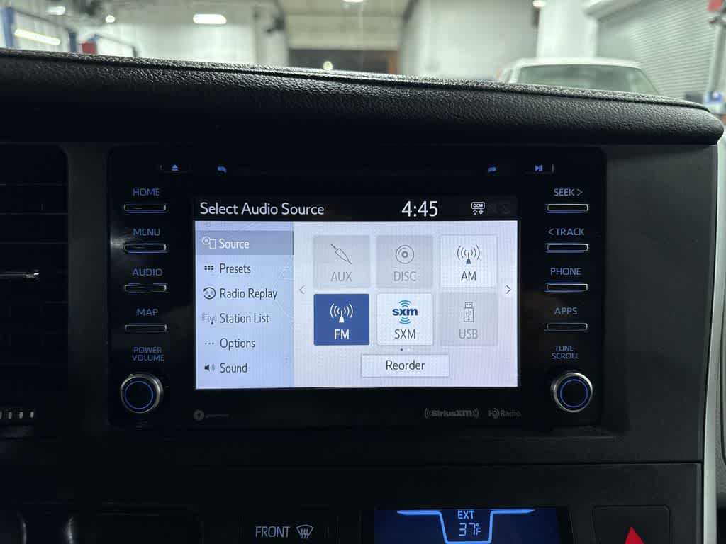 Thumbnail: 2020 Toyota Sienna - 22