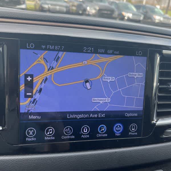 Thumbnail: 2017 Chrysler Pacifica - 20