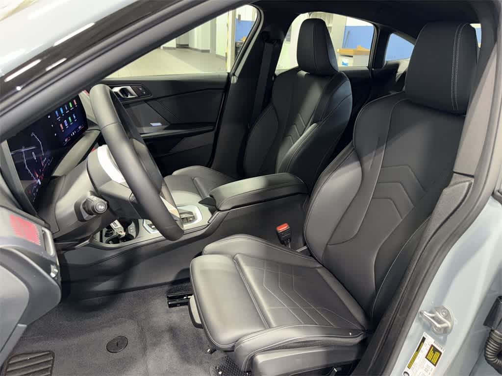 Thumbnail: 2025 BMW 2 Series - 15