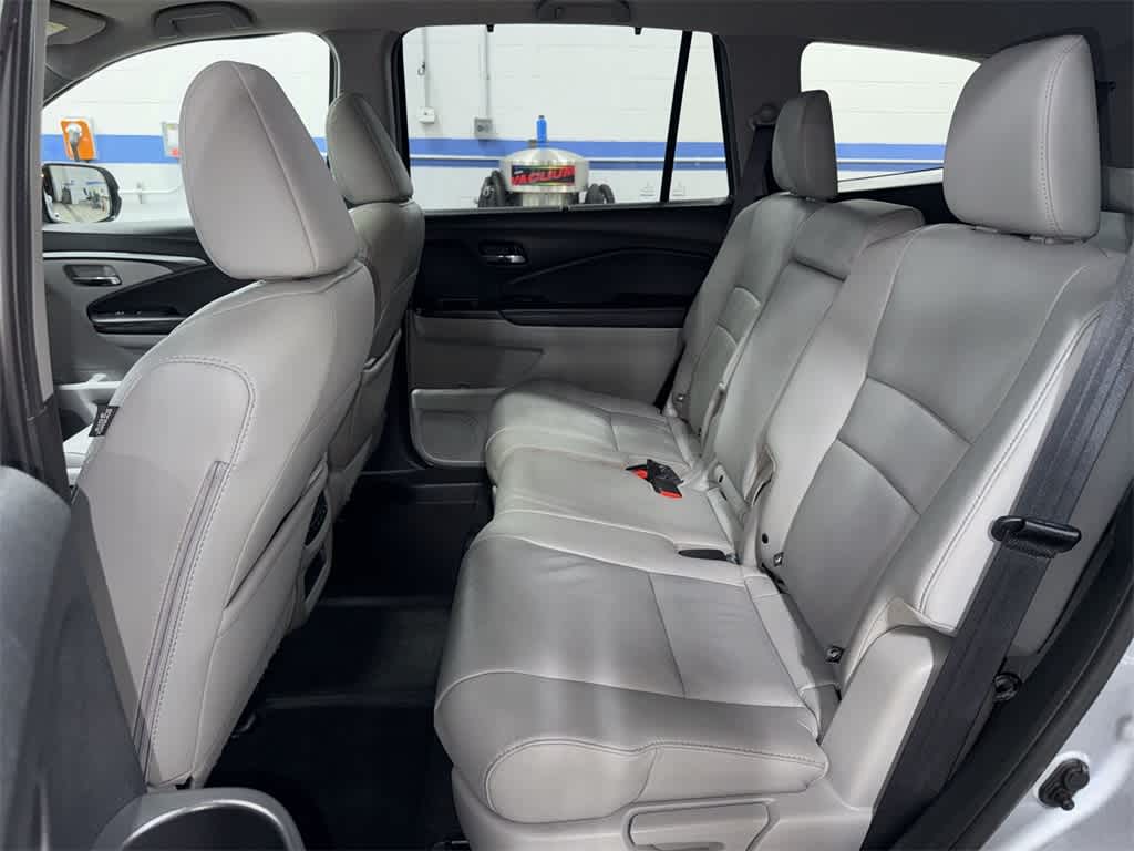 Thumbnail: 2022 Honda Pilot - 16