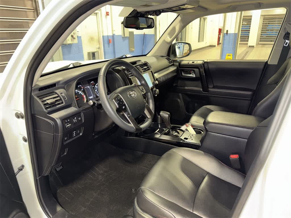 Thumbnail: 2022 Toyota 4Runner - 30