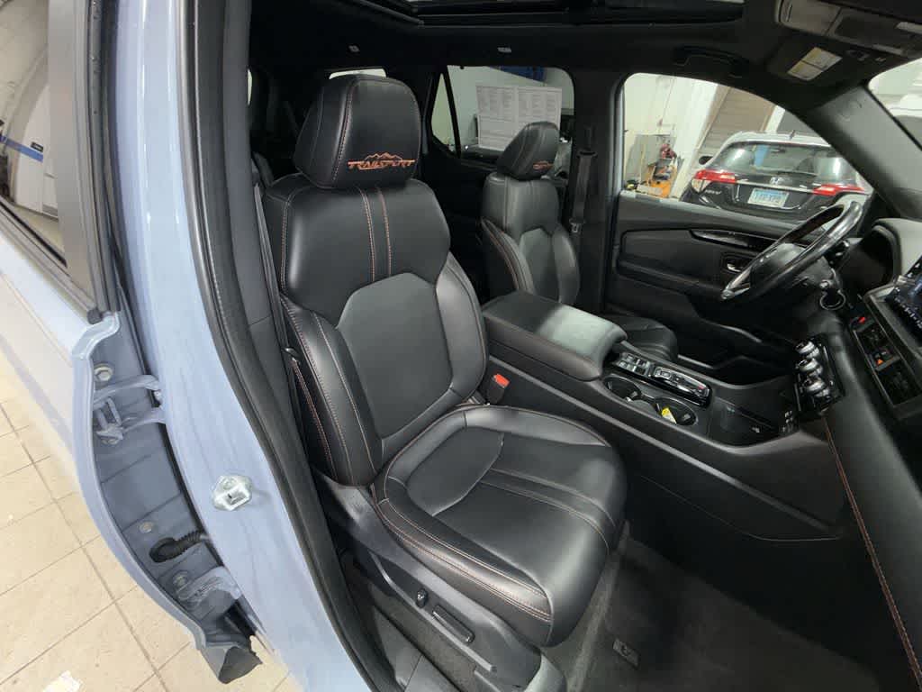 Thumbnail: 2024 Honda Pilot - 16
