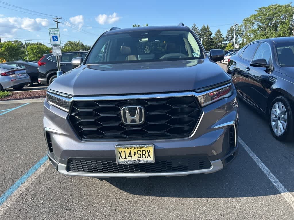 Thumbnail: 2023 Honda Pilot - 2