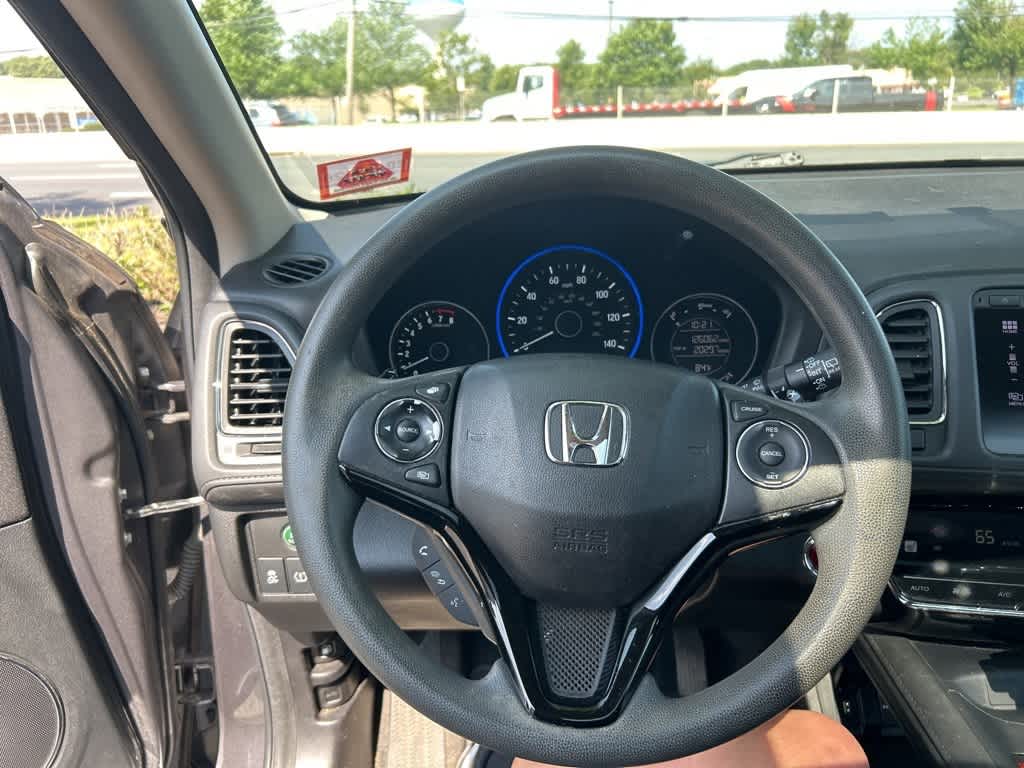 Thumbnail: 2016 Honda HR-V - 3