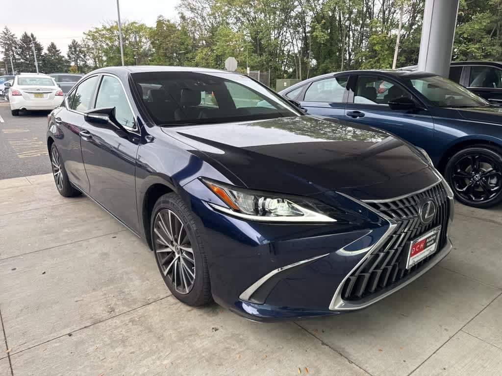 Thumbnail: 2022 Lexus ES - 5