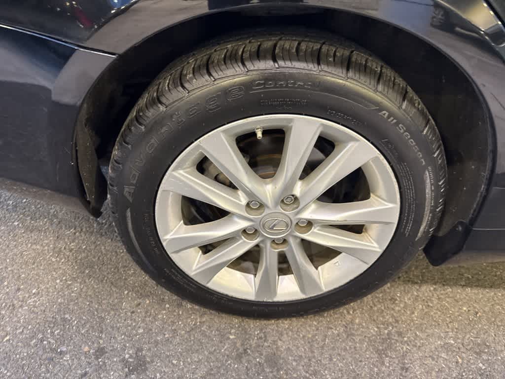 Thumbnail: 2011 Lexus ES - 24