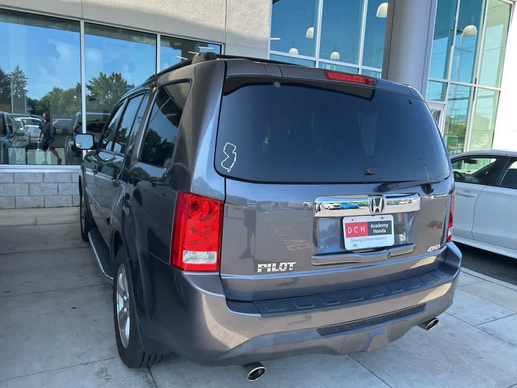 Thumbnail: 2015 Honda Pilot - 10