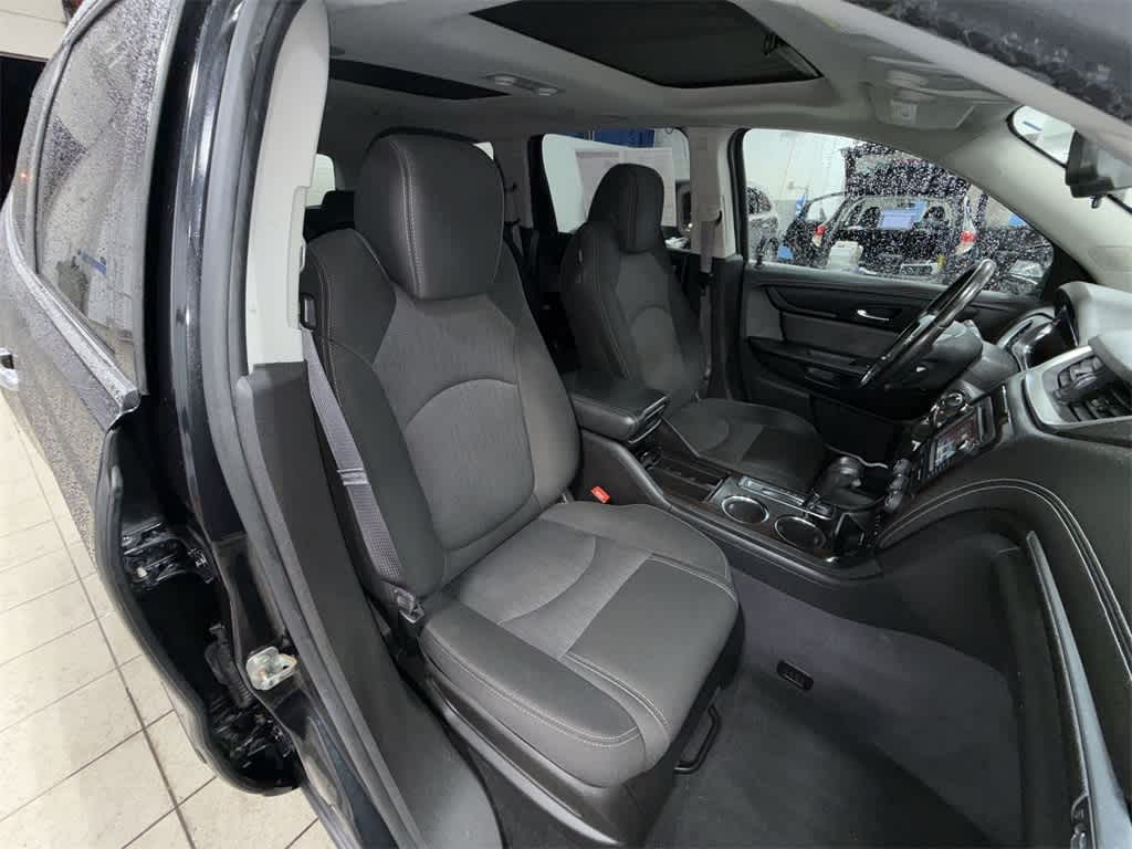 2015 Chevrolet Traverse LT 16