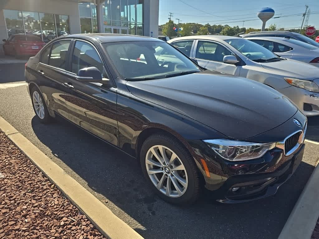 Thumbnail: 2018 BMW 3 Series - 3