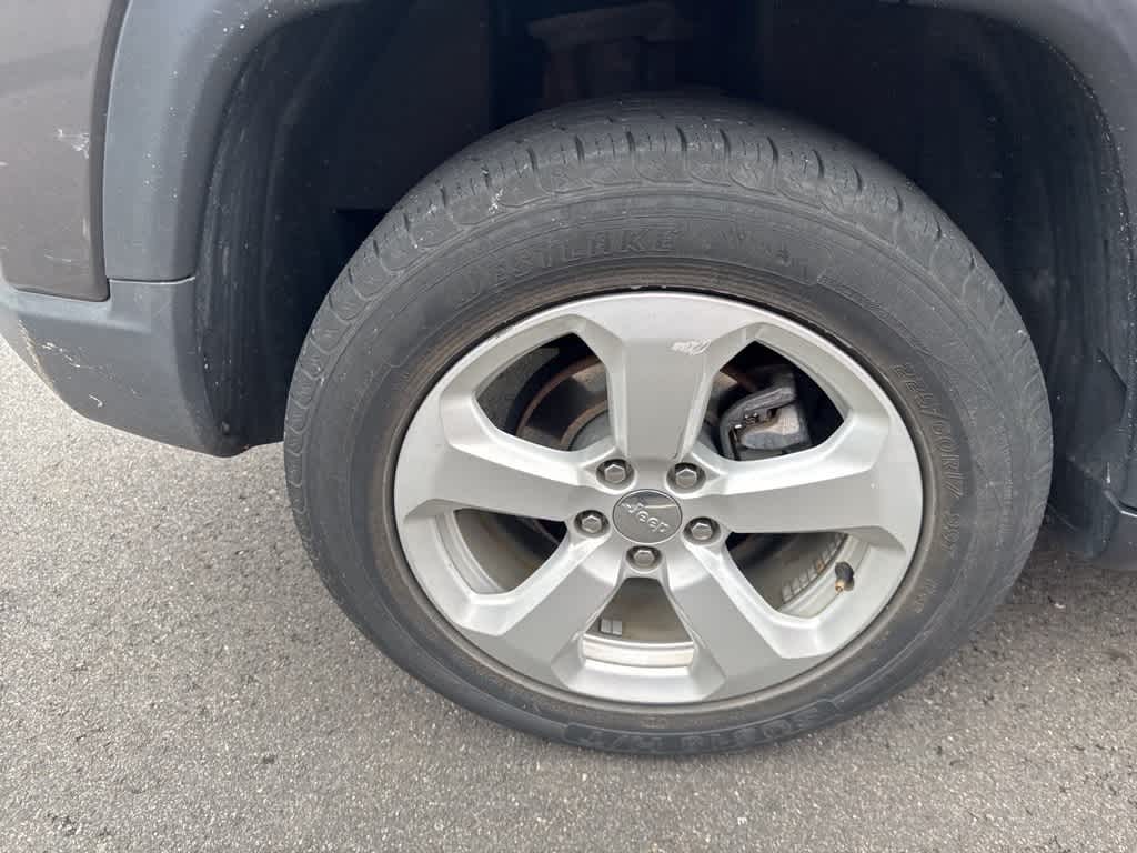 Thumbnail: 2019 Jeep Compass - 24