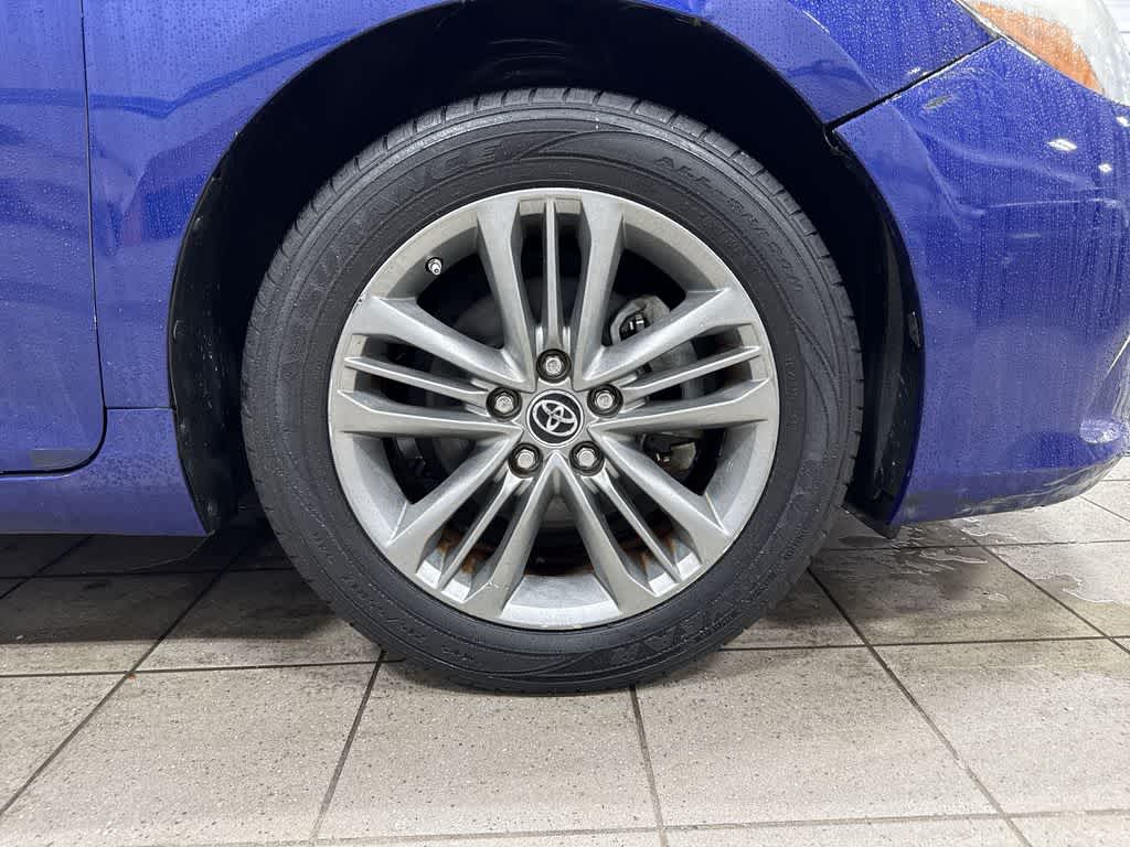 Thumbnail: 2016 Toyota Camry - 10