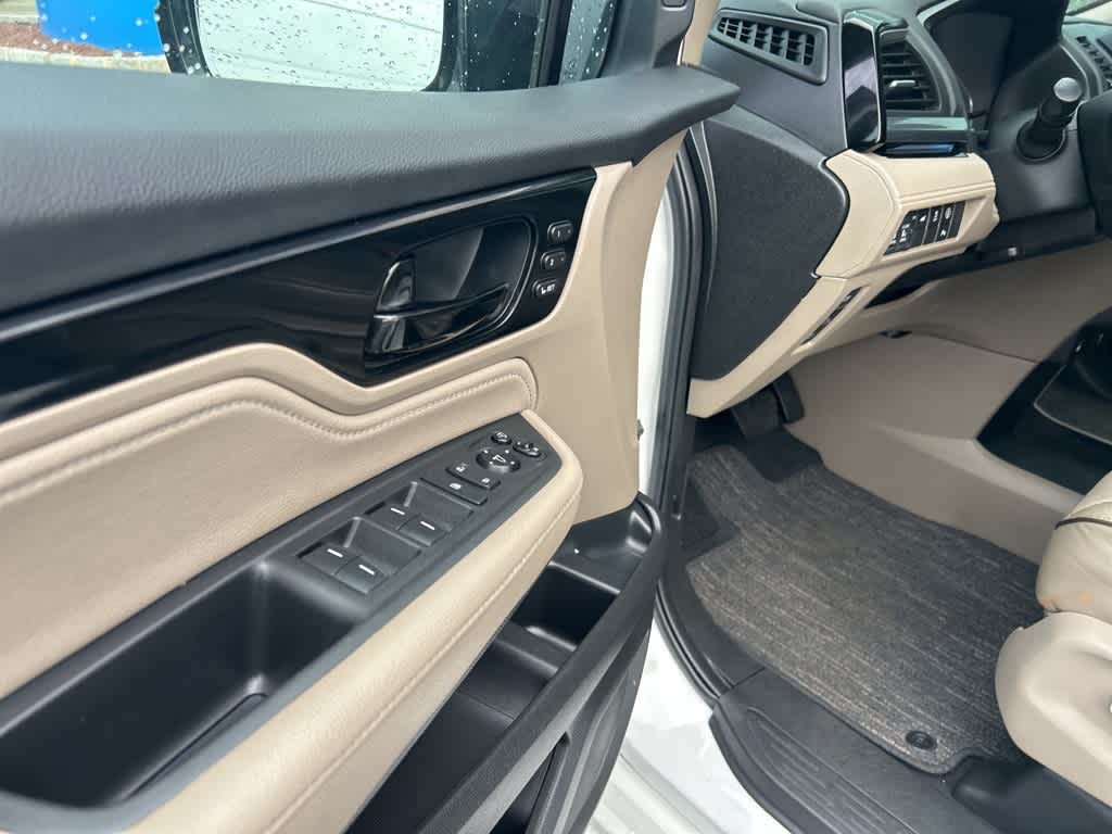 Thumbnail: 2023 Honda Odyssey - 14