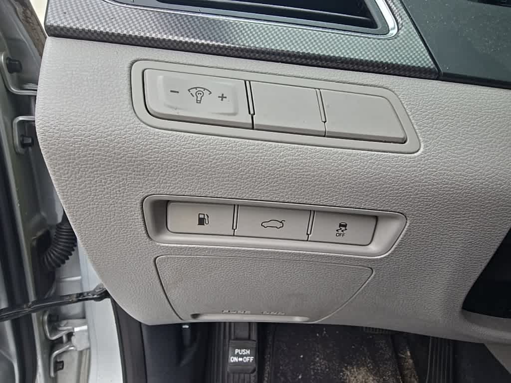 Thumbnail: 2016 Hyundai Sonata - 14