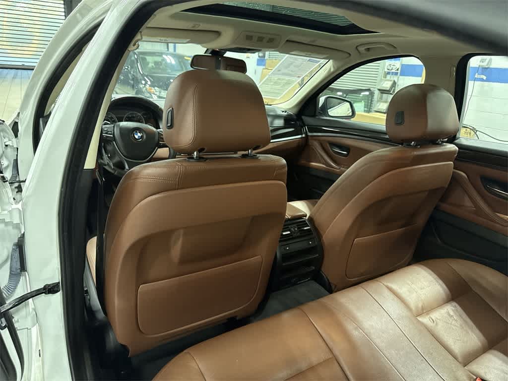 Thumbnail: 2016 BMW 5 Series - 30