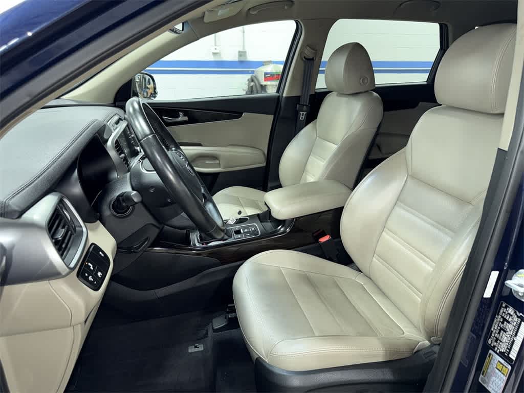 Thumbnail: 2019 Kia Sorento - 15