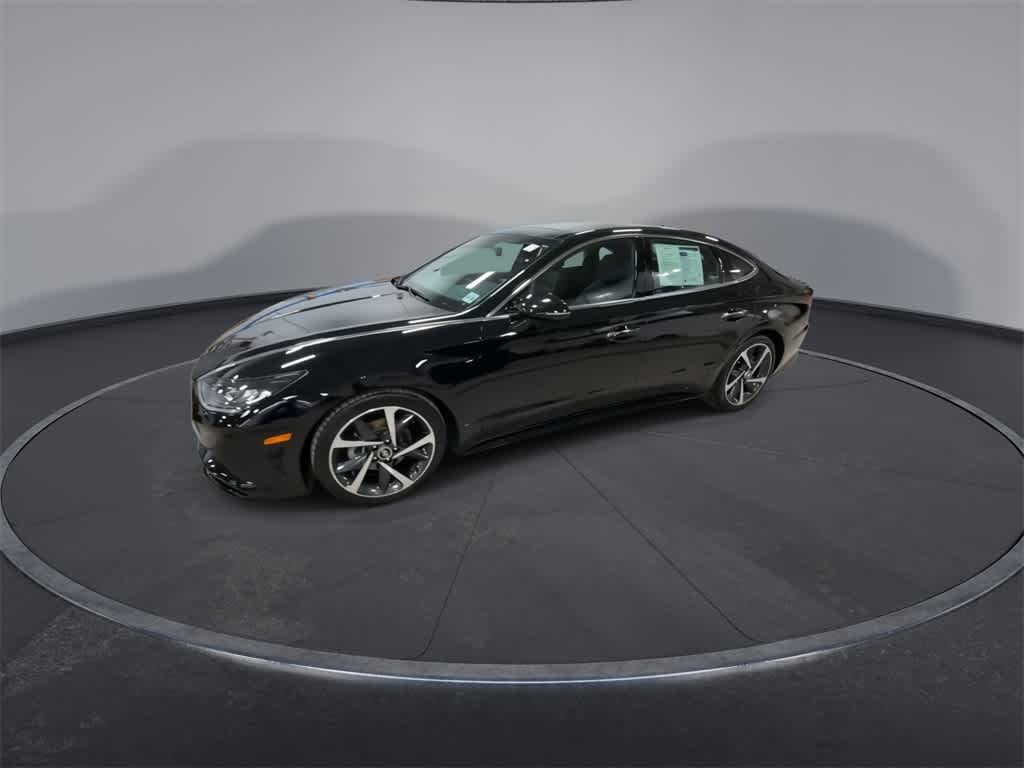 Thumbnail: 2023 Hyundai Sonata - 4