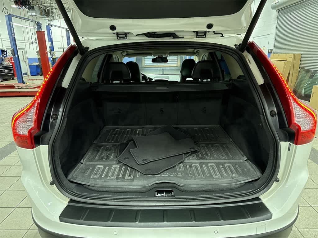 2012 Volvo XC60 3.2 11