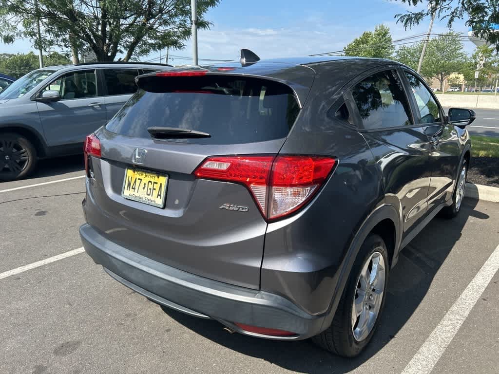 Thumbnail: 2016 Honda HR-V - 20