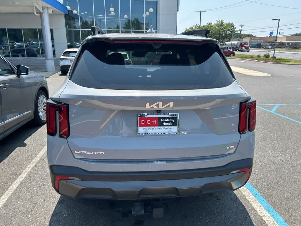 Thumbnail: 2024 Kia Sorento - 9