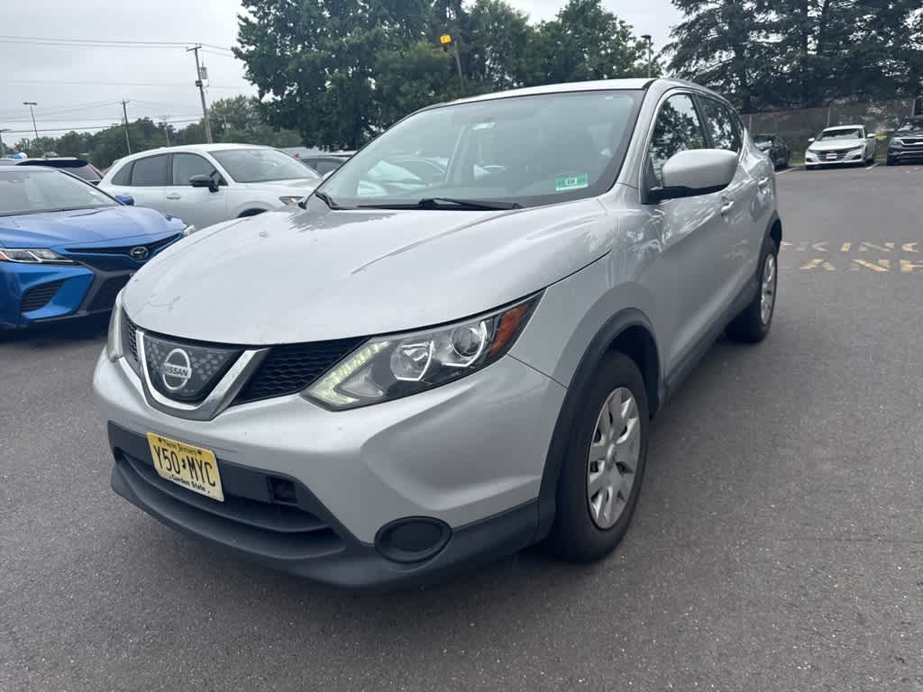 Thumbnail: 2018 Nissan Rogue Sport - 1