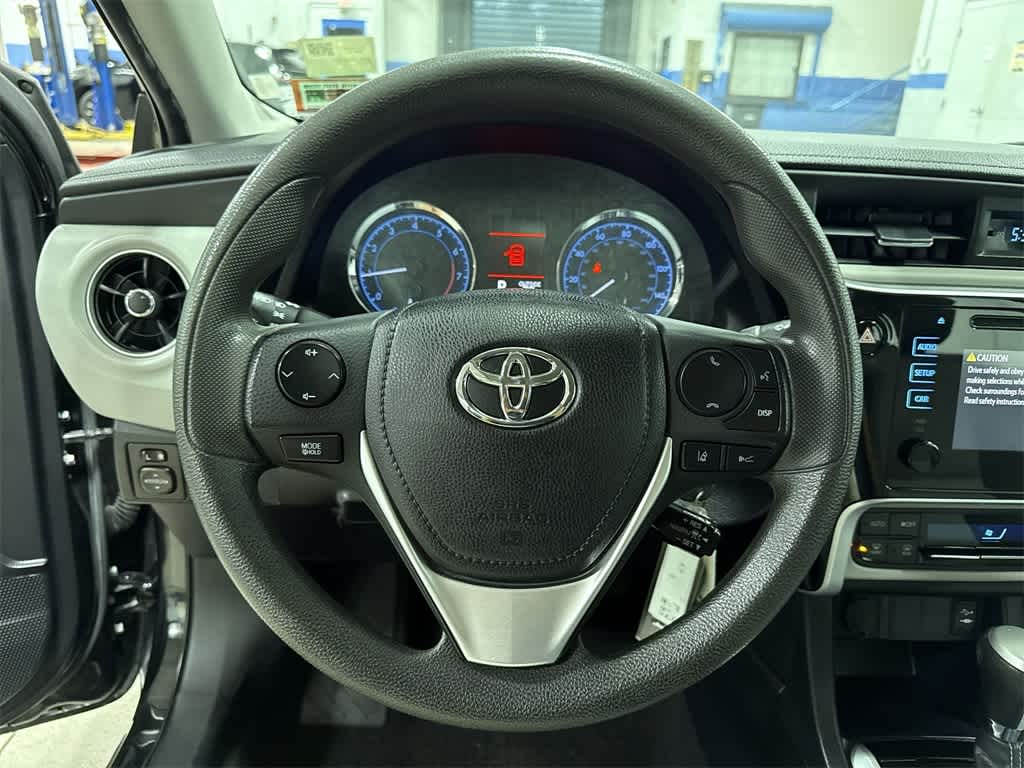 Thumbnail: 2018 Toyota Corolla - 18