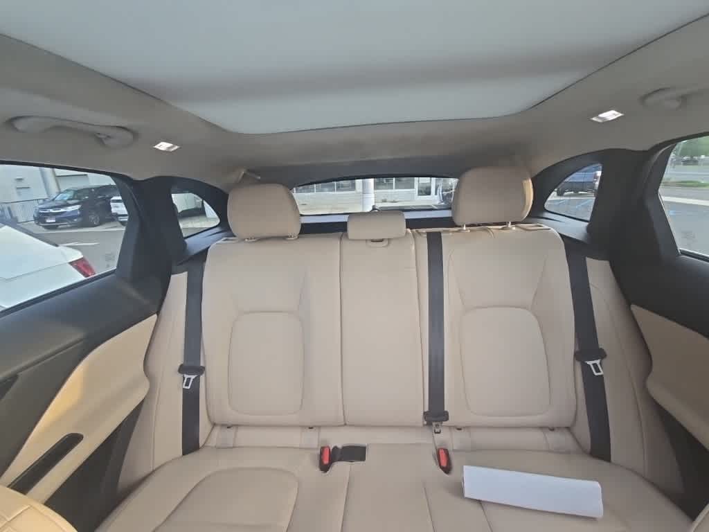 Thumbnail: 2020 Jaguar F-Pace - 22