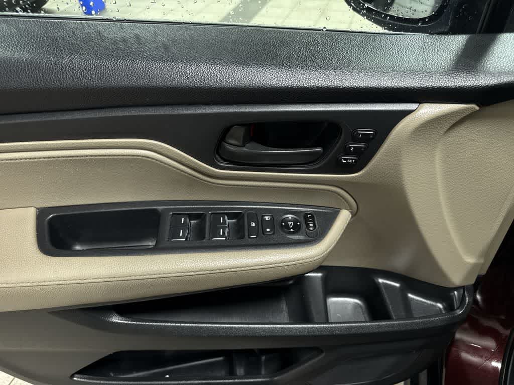 Thumbnail: 2019 Honda Odyssey - 23