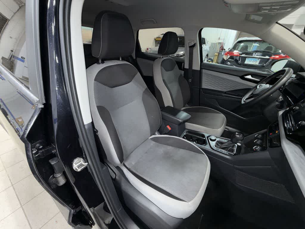 Thumbnail: 2023 Volkswagen Taos - 16