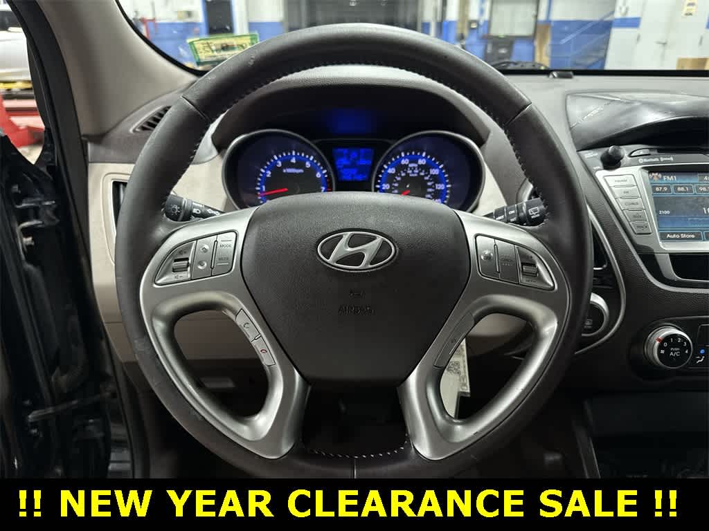 Thumbnail: 2011 Hyundai Tucson - 18