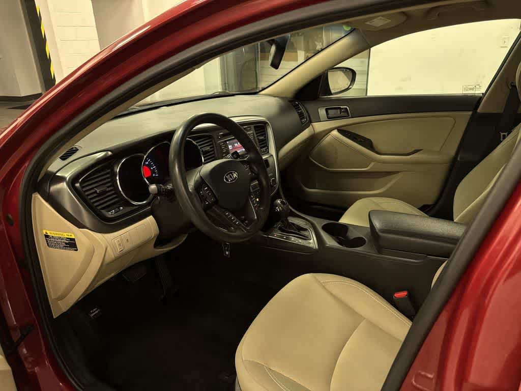 Thumbnail: 2013 Kia Optima - 28