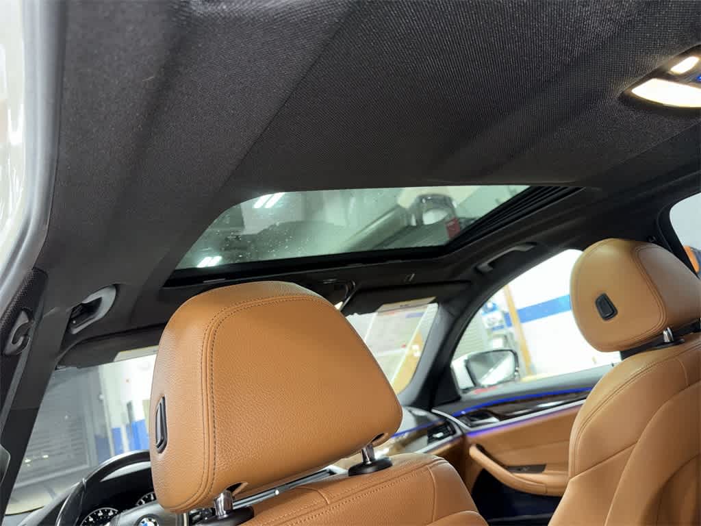 Thumbnail: 2019 BMW 5 Series - 25