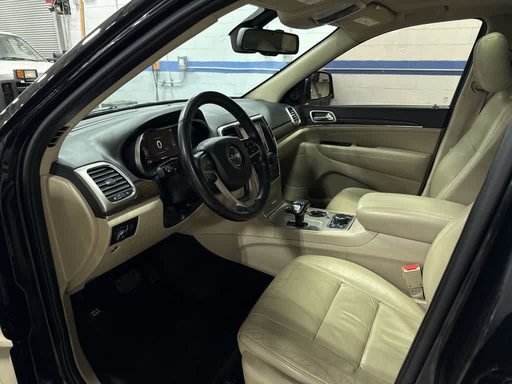 Thumbnail: 2015 Jeep Grand Cherokee - 32