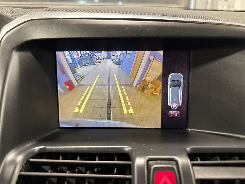 Thumbnail: 2017 Volvo XC60 - 25