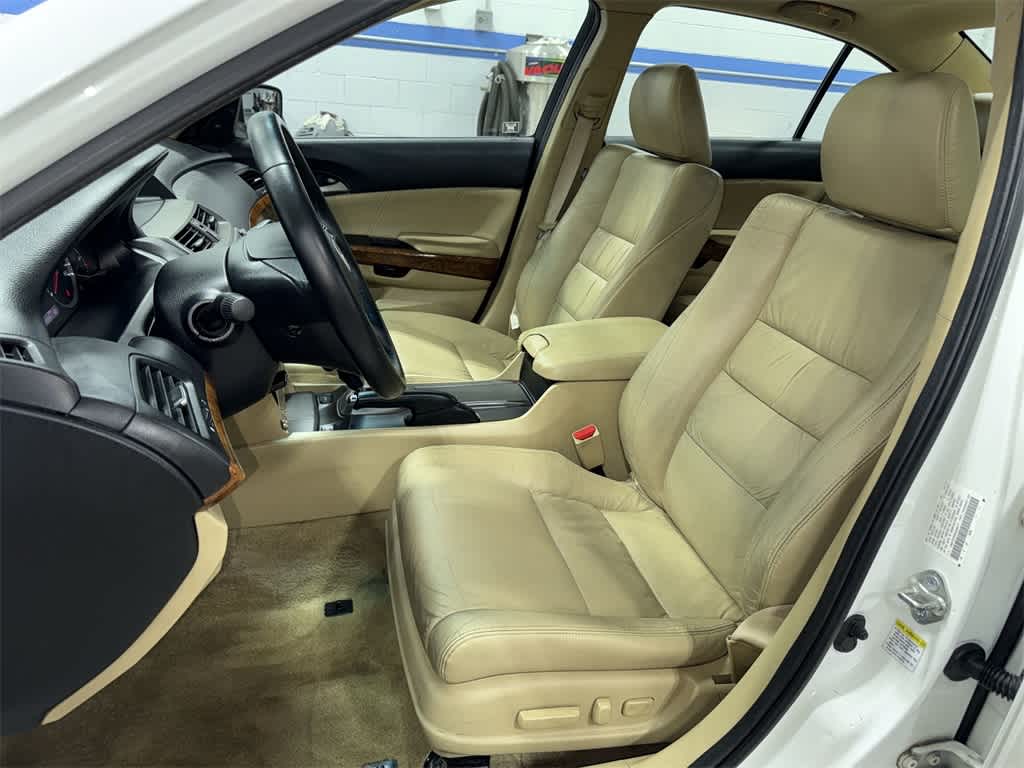 Thumbnail: 2011 Honda Accord - 15