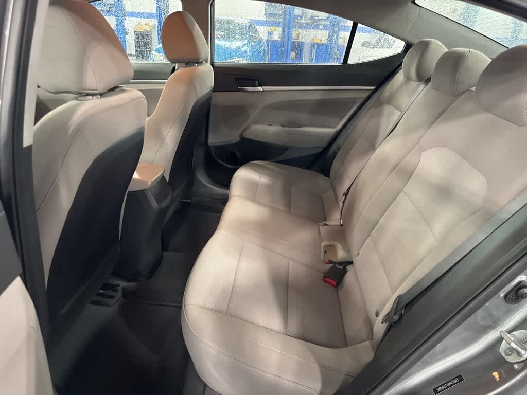 2019 Hyundai Elantra SEL 17