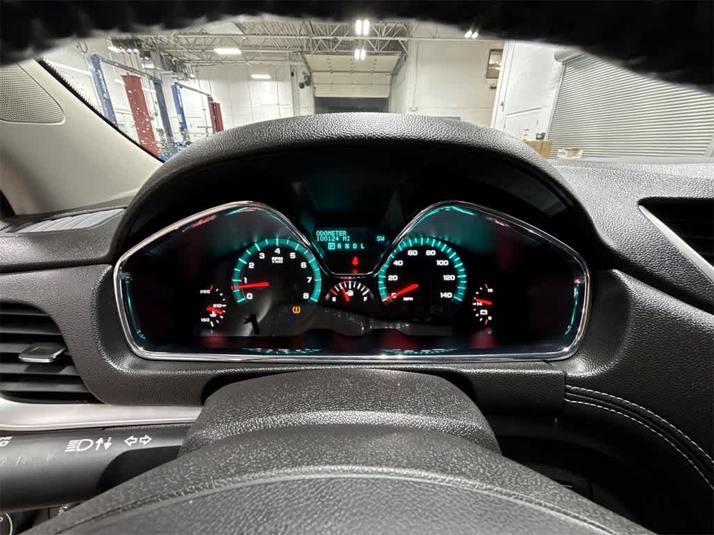 2015 Chevrolet Traverse LT 35