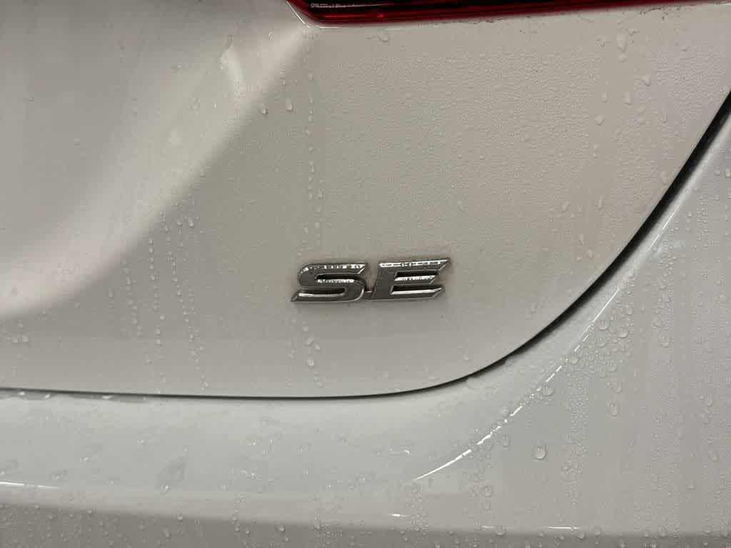 Thumbnail: 2018 Toyota Camry - 27